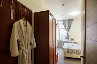Гостиница Комфорт Москва Улучшенный двухместный номер «Комфорт» с 1 кроватью или 2 отдельными кроватями-2
